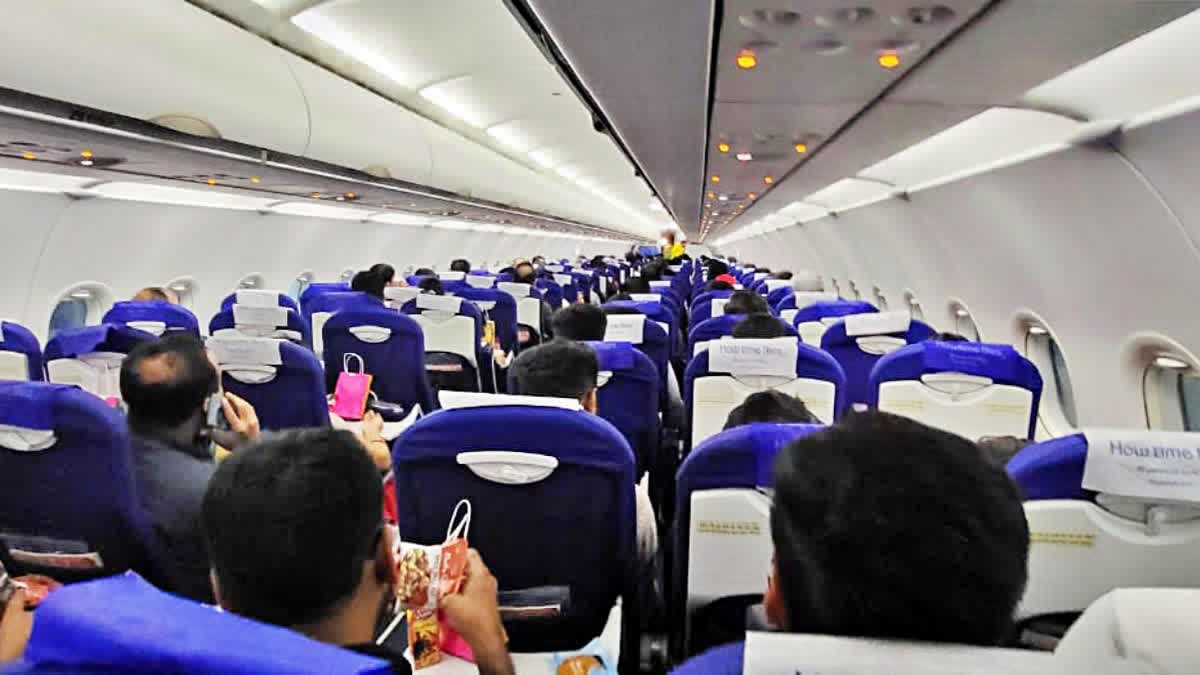 INDIGO FLIGHT EMERGENCY LANDING  INDIGO NAGPUR KOLKATA FLIGHT  ഇൻഡിഗോ വിമാനത്തിന് ബോംബ് ഭീഷണി  ഇൻഡിഗോ നാഗ്‌പൂര്‍ കൊല്‍ക്കത്ത