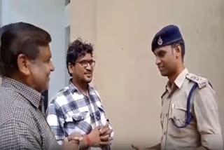 fan arrived to meet DSP Santosh Patel from mumbai