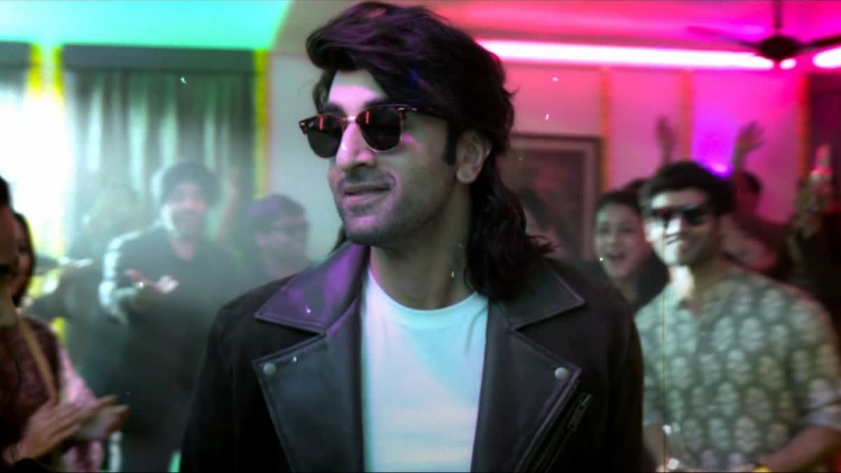 WATCH: Ranbir Kapoor's Ranvijay looks handsome as ever in his entry Medley from Animal