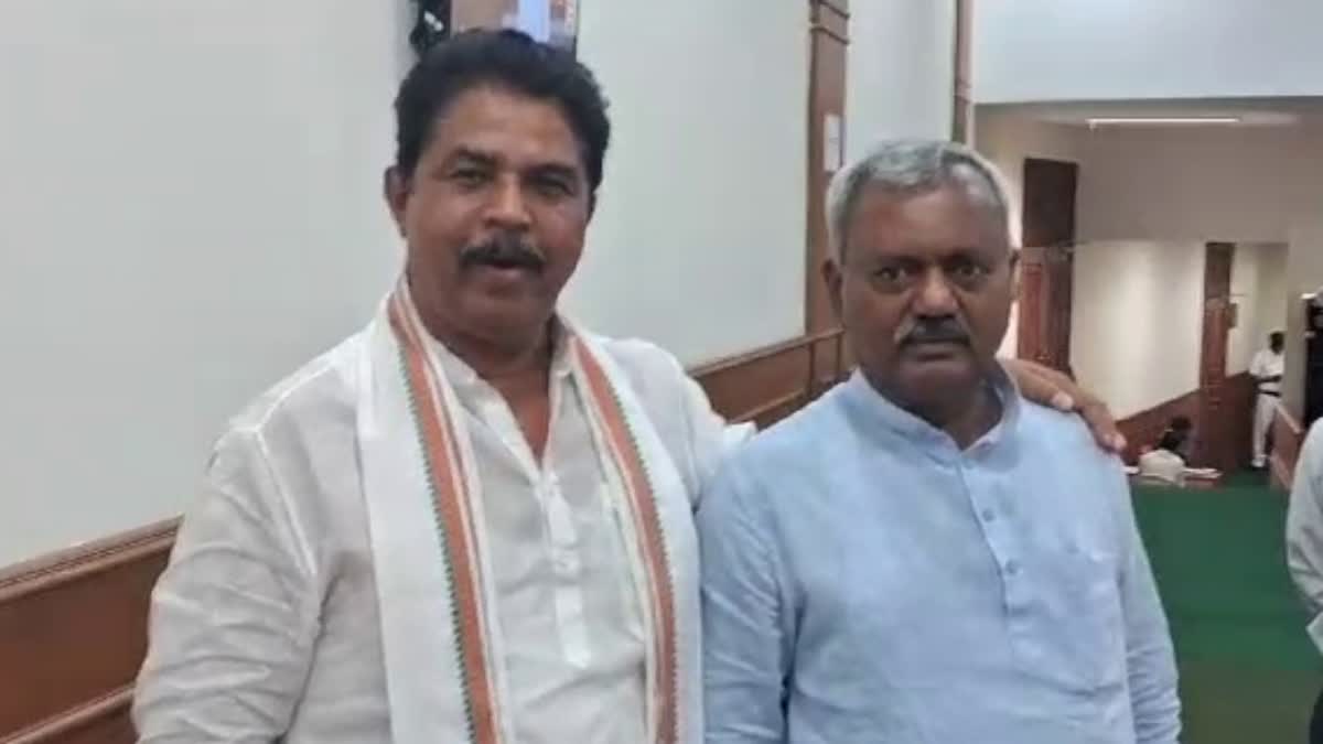 r-ashok-spoke-with-st-somashekhar-about-dks-dinner-party