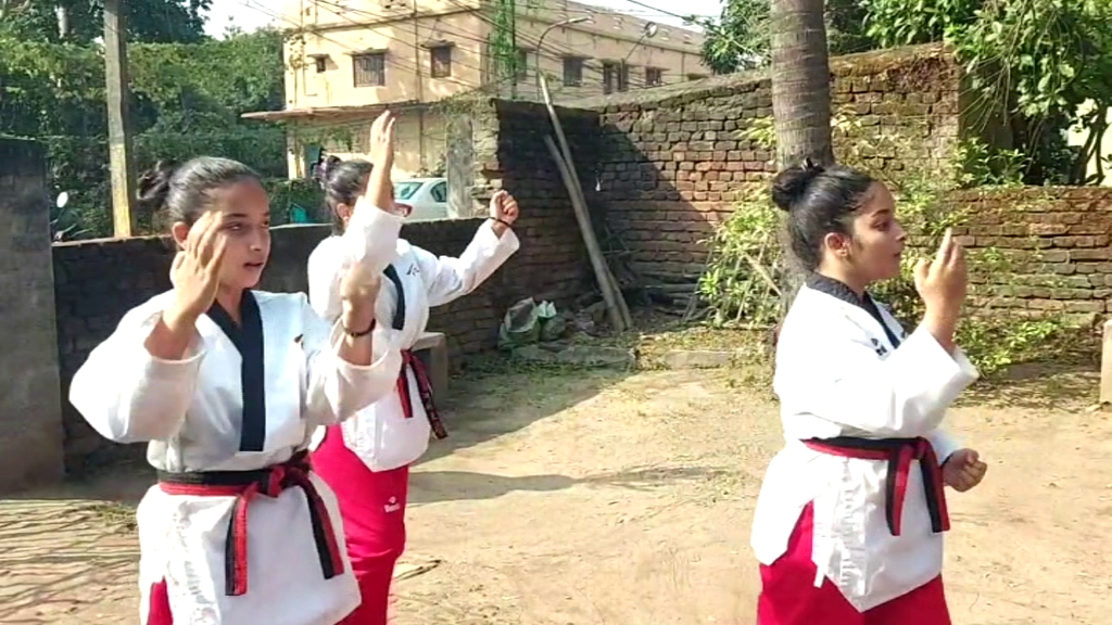 Triplets Sisters Won Silver In National Taekwondo