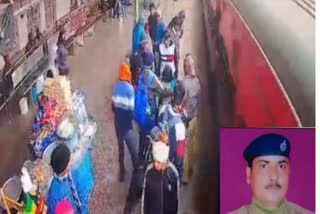 RPF Jawan saved the woman