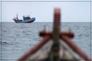 Lankan Navy detained 6 Indian fishermen