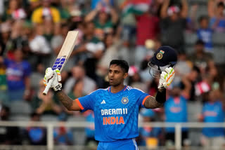 Suryakumar's sparkling hundred carries India to 201 for 7 in 3rd T20I against SA