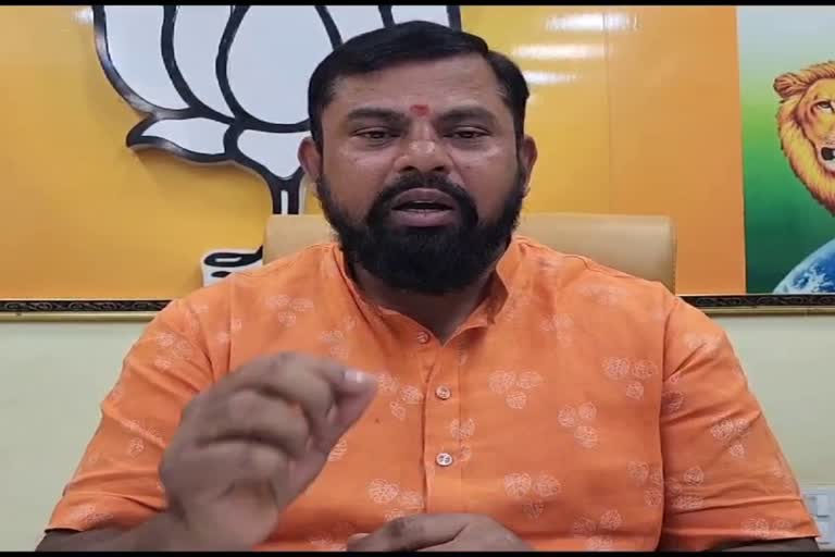 'తెలుగు రాష్ట్రాల నుంచి శబరిమల వెళ్లే అయ్యప్ప స్వాములు తీవ్ర ఇబ్బందులు ...
