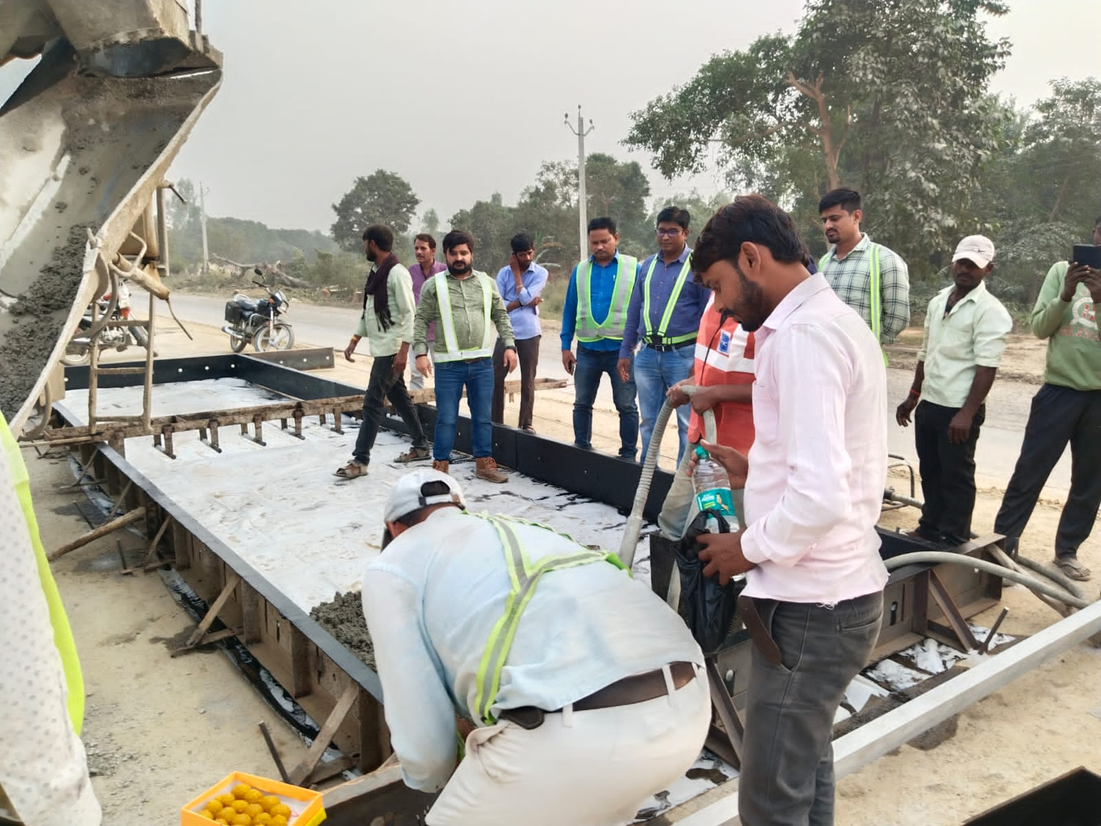 निर्माणाधीन राष्ट्रीय राजमार्ग.