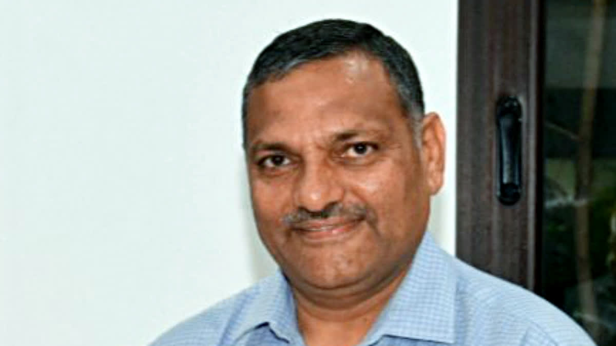 Chief Secretary Amrit Lal Meena