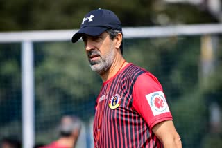 EAST BENGAL COACH OSCAR BRUZON