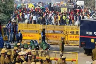 किसानों को रोकने के लिए Singhu Border किले में तब्दील,