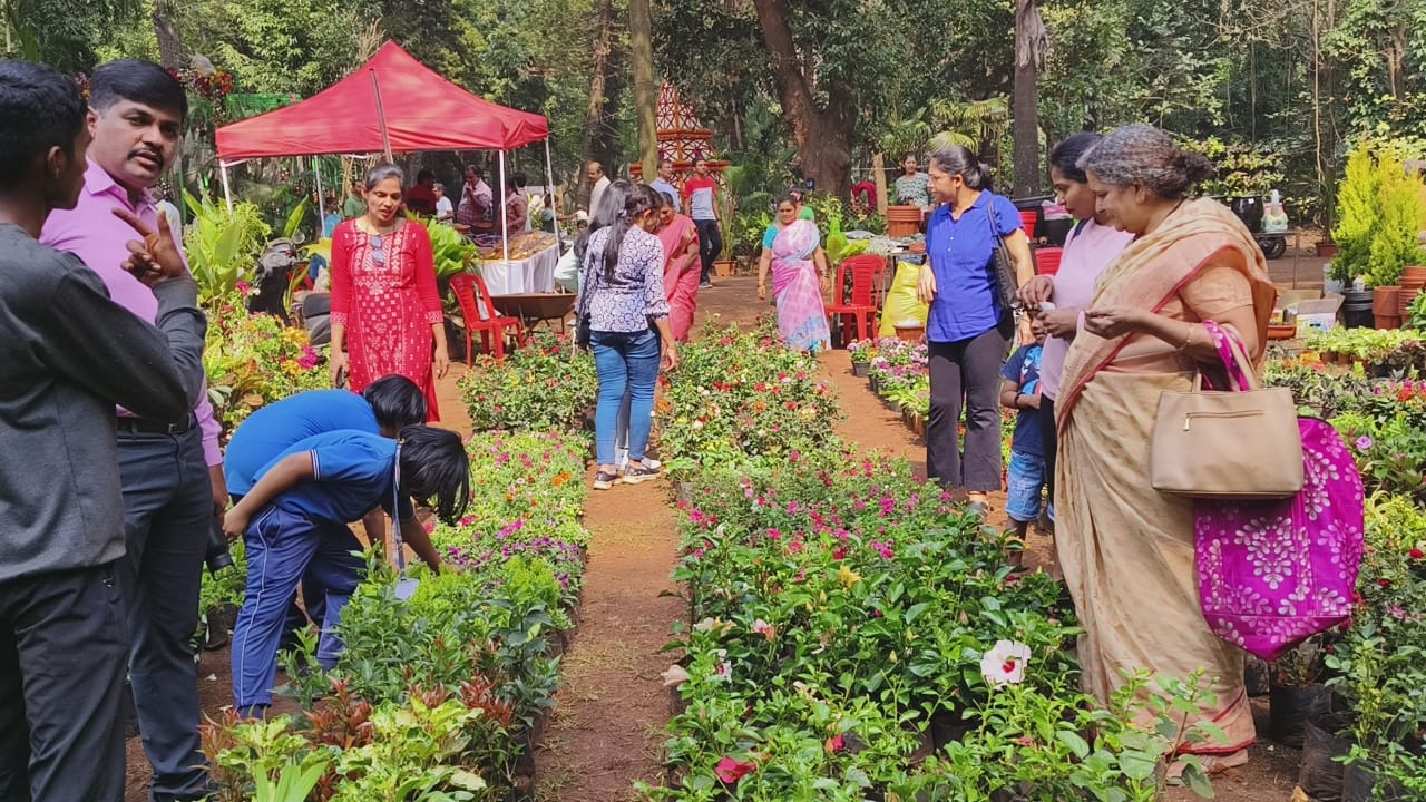 flower-and-fruit-exhibition