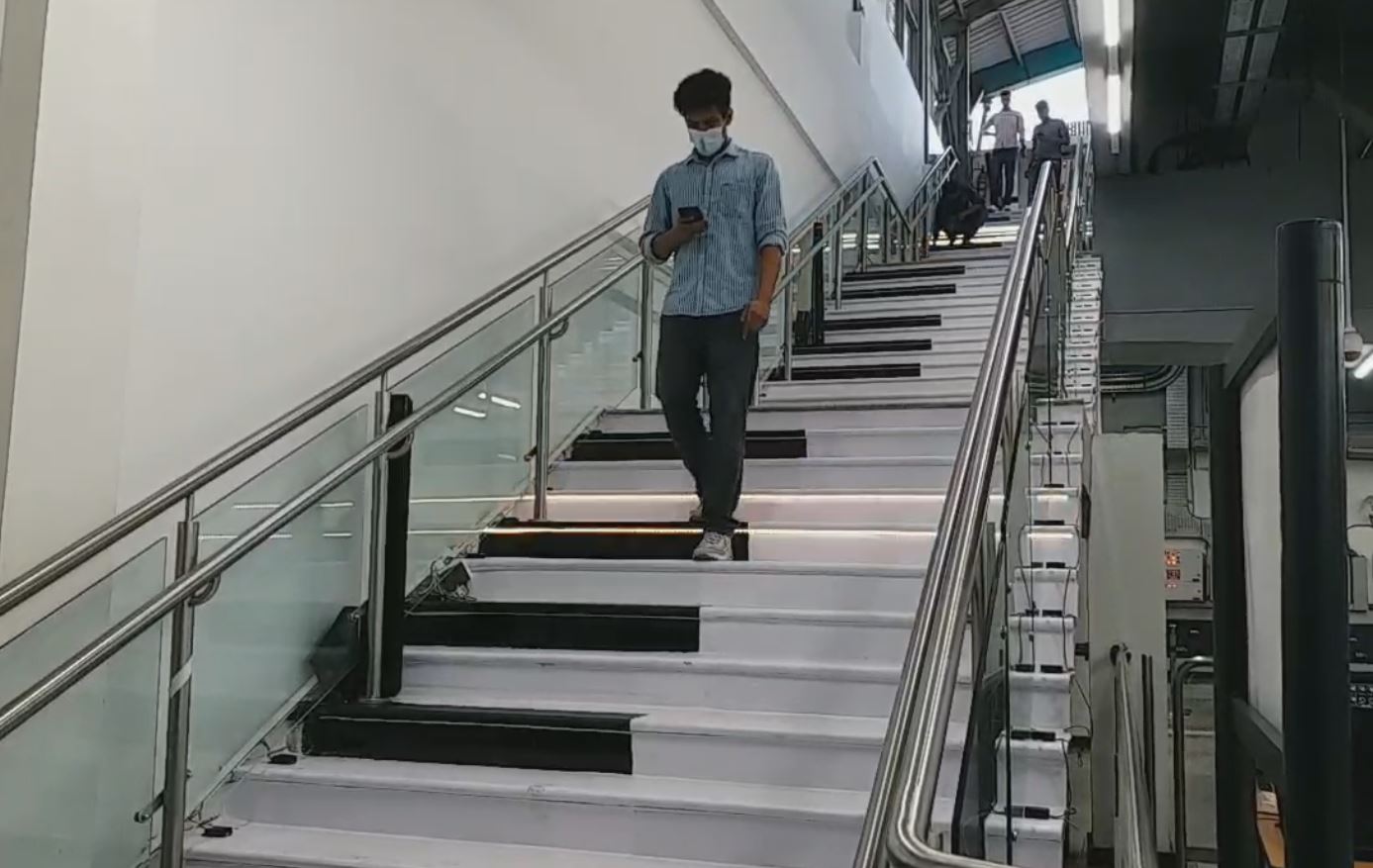 musical staircase in metro