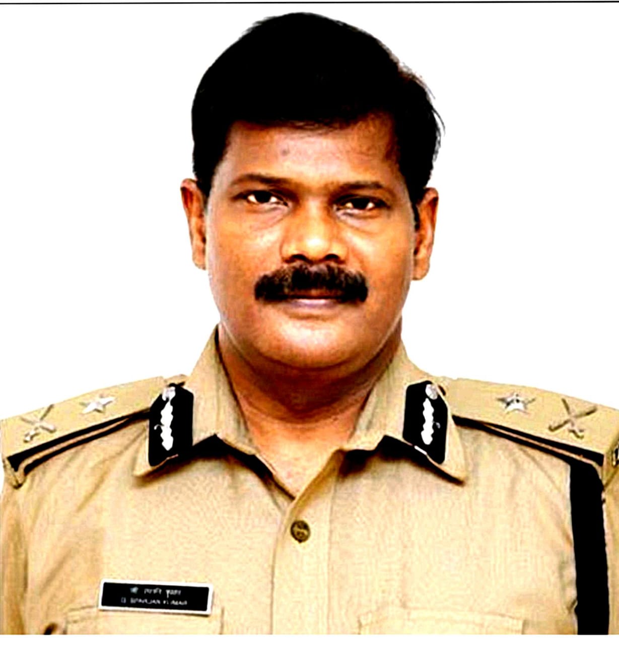 Reshuffle in police department Kerala  Harshita Athalloori transferred to Intelligence  പൊലീസ് തലപ്പത്ത് വൻ അഴിച്ചുപണി  ഐജി സ്‌പർജൻകുമാർ തിരുവനന്തപുരം കമ്മീഷണർ  ഐജിമാർക്ക് സ്ഥാനക്കയറ്റം  ഐജി ഹർഷിത അട്ടല്ലൂരിയെ ഇന്‍റലിജൻസിഐജി ഹർഷിത അട്ടല്ലൂരിയെ ഇന്‍റലിജൻസിൽ