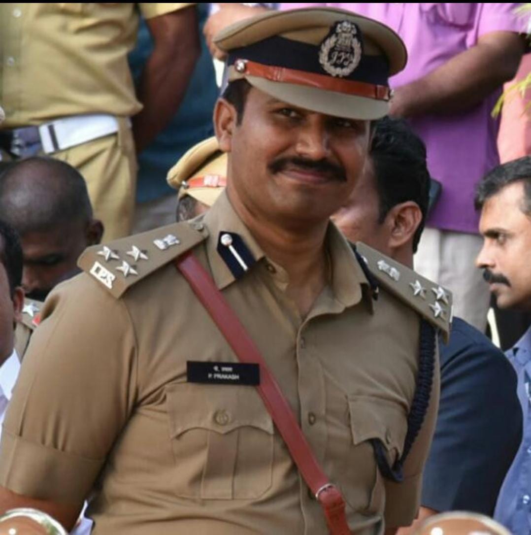 Reshuffle in police department Kerala  Harshita Athalloori transferred to Intelligence  പൊലീസ് തലപ്പത്ത് വൻ അഴിച്ചുപണി  ഐജി സ്‌പർജൻകുമാർ തിരുവനന്തപുരം കമ്മീഷണർ  ഐജിമാർക്ക് സ്ഥാനക്കയറ്റം  ഐജി ഹർഷിത അട്ടല്ലൂരിയെ ഇന്‍റലിജൻസിഐജി ഹർഷിത അട്ടല്ലൂരിയെ ഇന്‍റലിജൻസിൽ