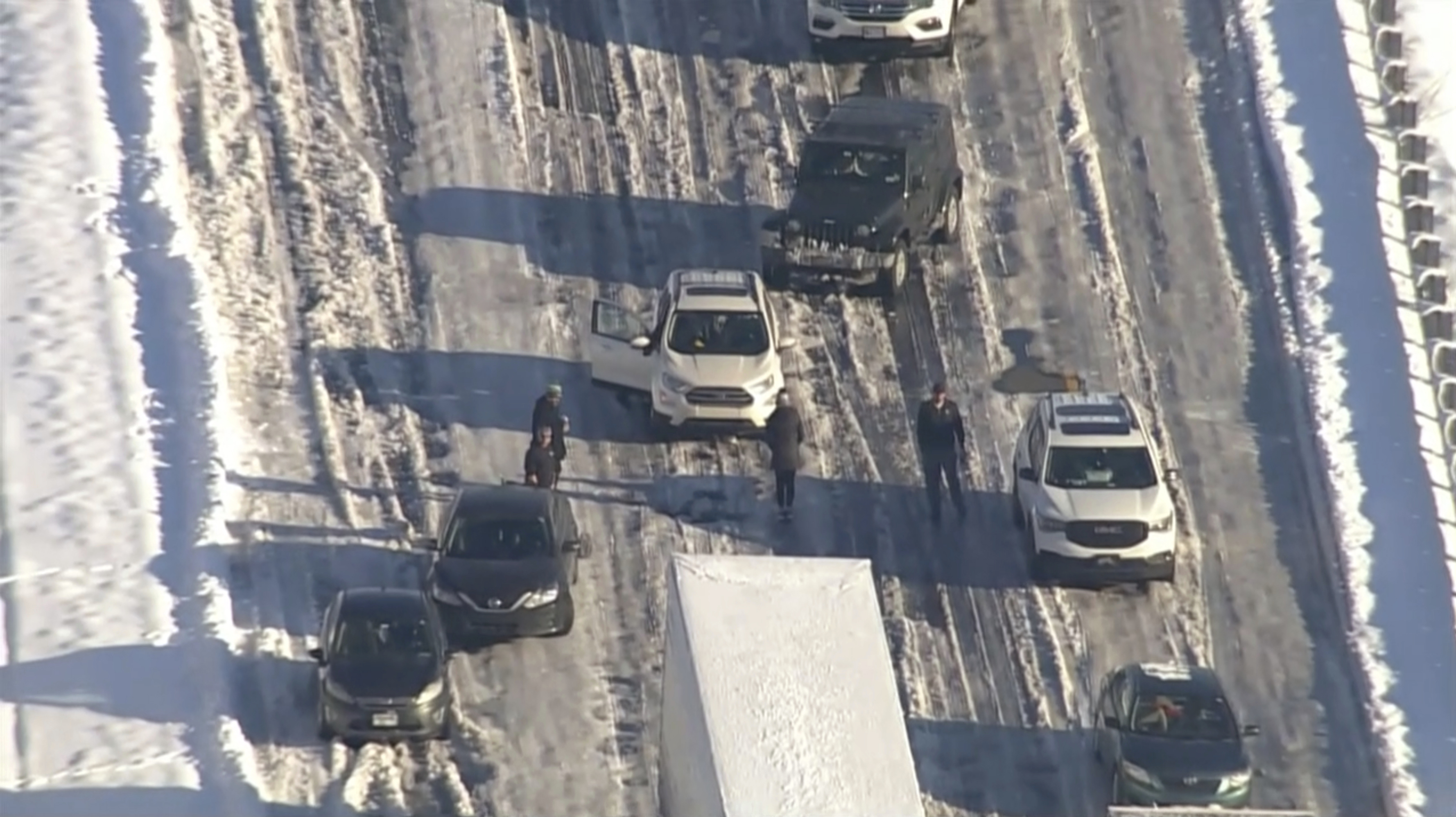 Virginia highway shuts down due to snow