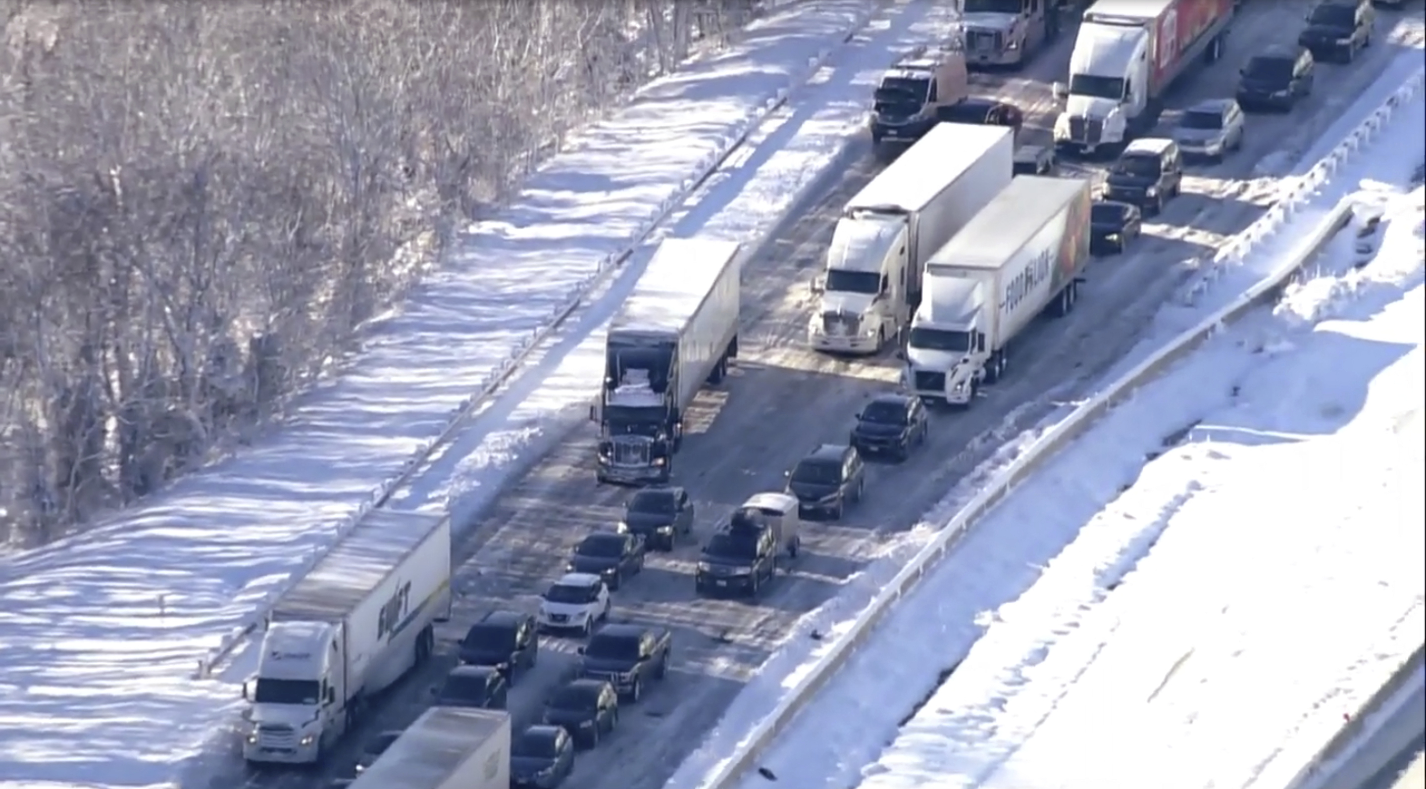 Virginia highway shuts down due to snow