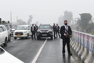 PM stuck on a flyover