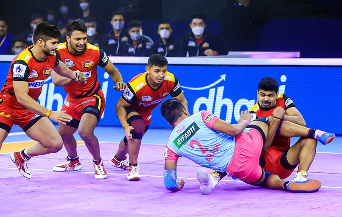 Bengaluru bulls beat pink panthers