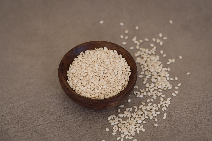 Makar Sankranti 2022 Special foods, nutrition tips, diet tips, healthy food tips, what are the benefits of sesame, how is jaggery good for health, are peanuts good for health, Indian festivals 2022