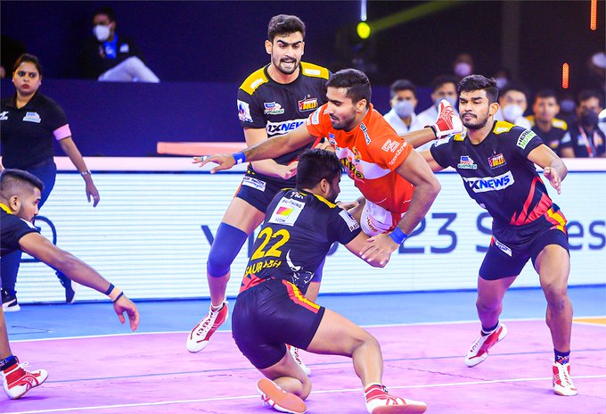 Bengaluru bulls beat Gujarat gaints