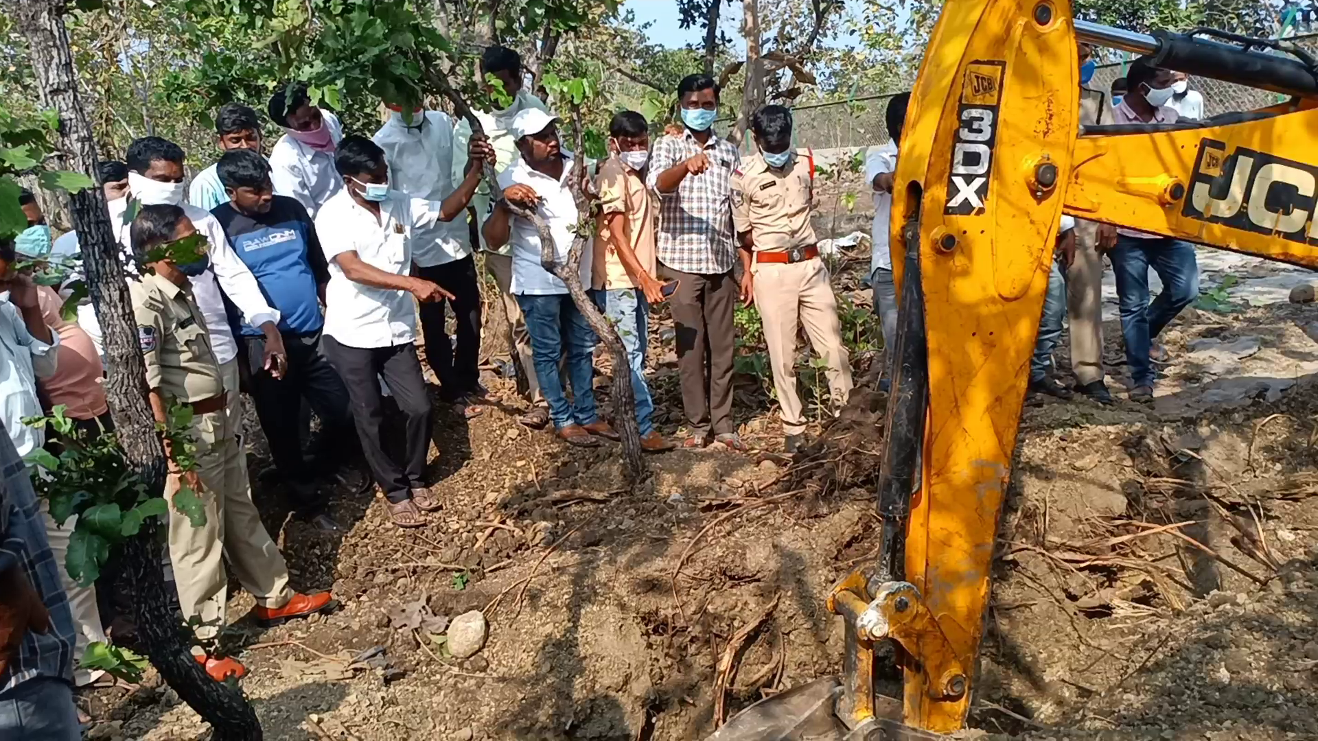 interesting digging incident take place in kupti village