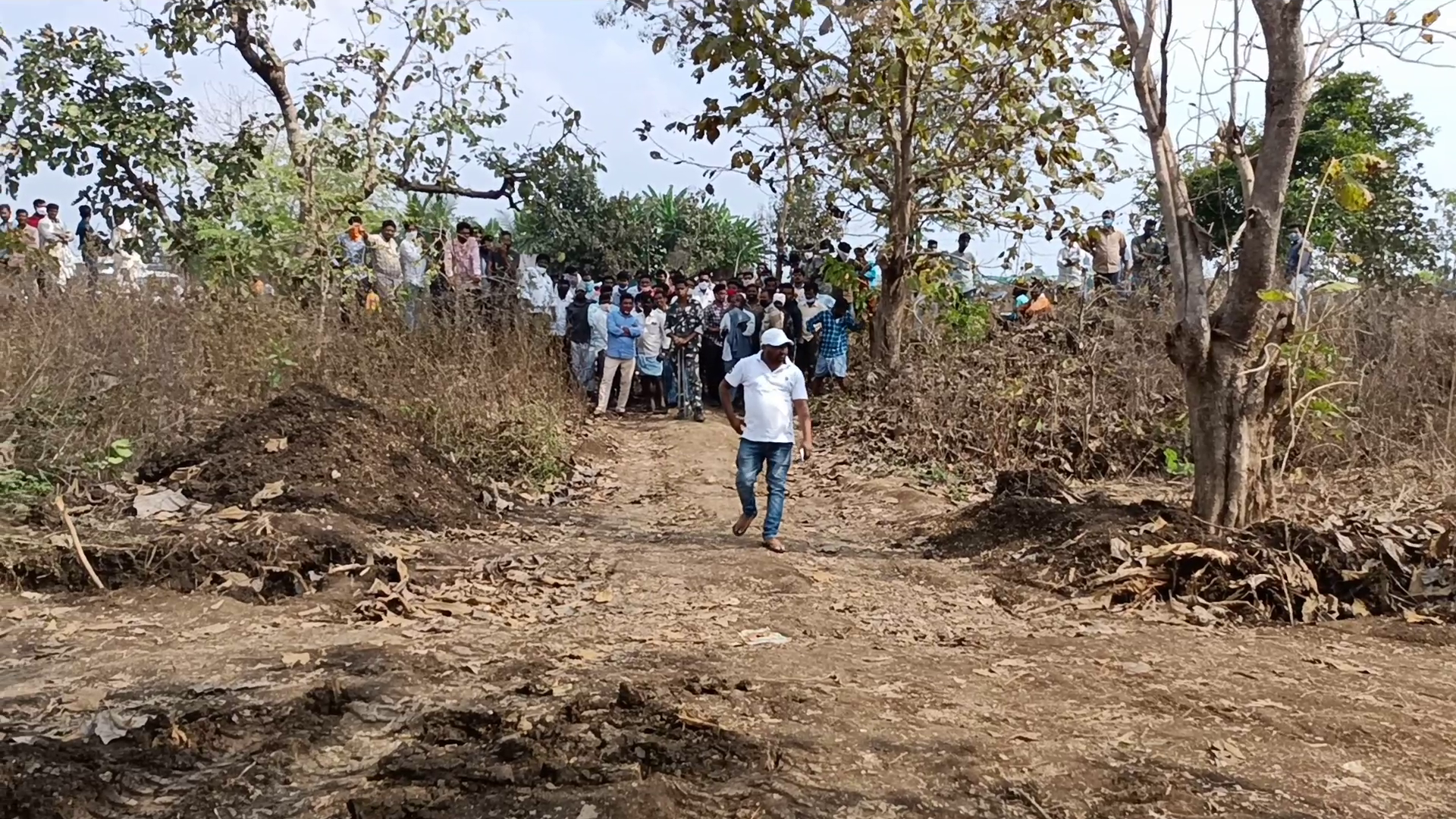 interesting digging incident take place in kupti village