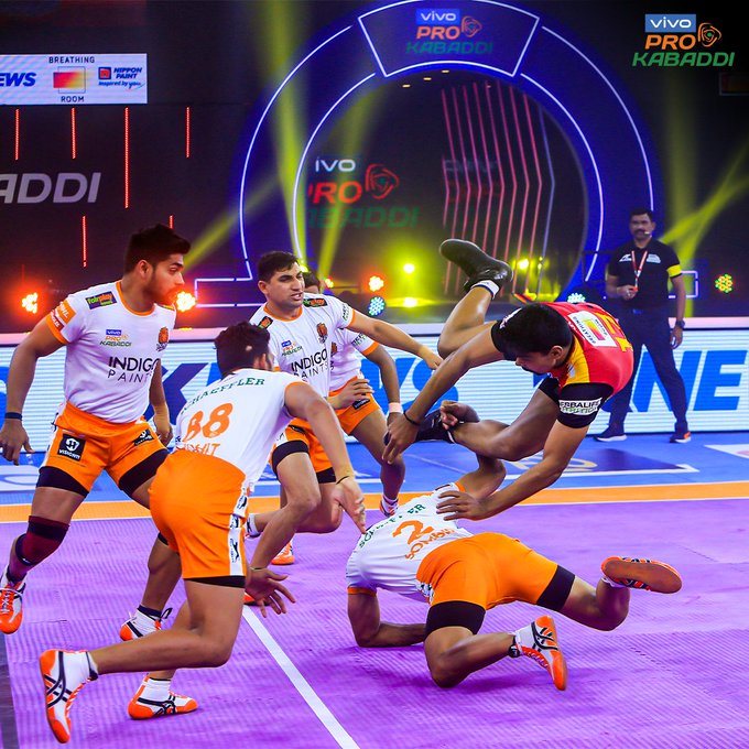 Puneri paltan beat Bengaluru bulls