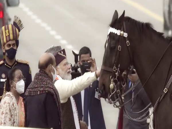 Virat, elite horse of President's Bodyguard retires; President Ram Nath Kovind, PM Modi bid farewell