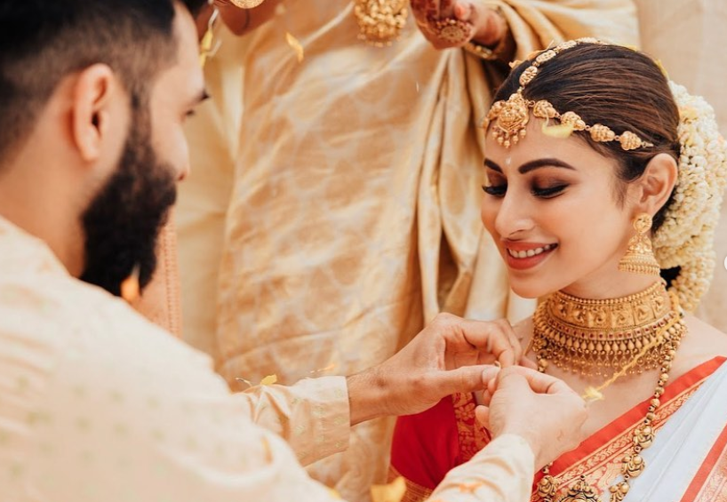 suraj nambiyar and mouni roy