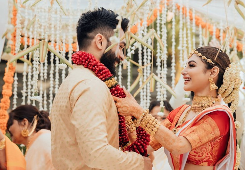 suraj nambiyar and mouni roy