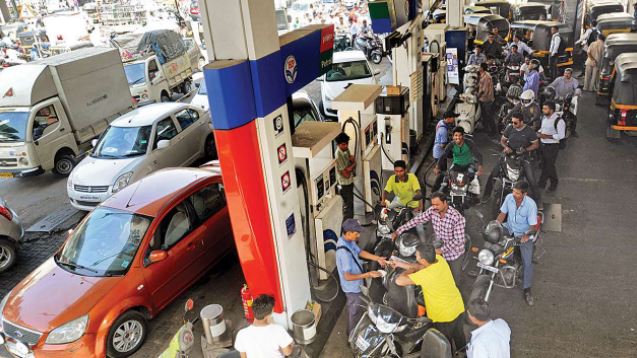 delhi government plans to impose pucc at fuel filling station