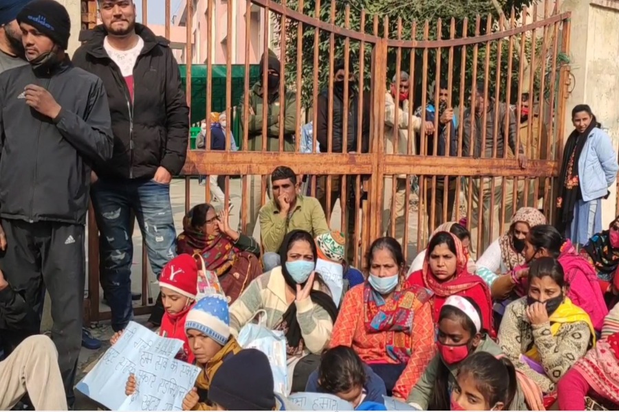 Children protest at Rohtak Secretariat