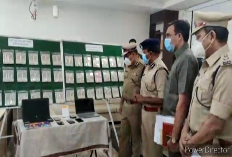 police arrested 5 members for online horse betting in hyderabad