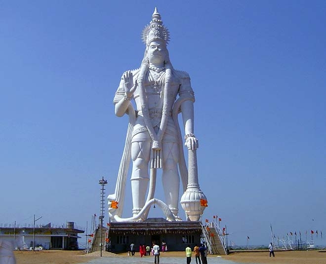 worlds tallest statues