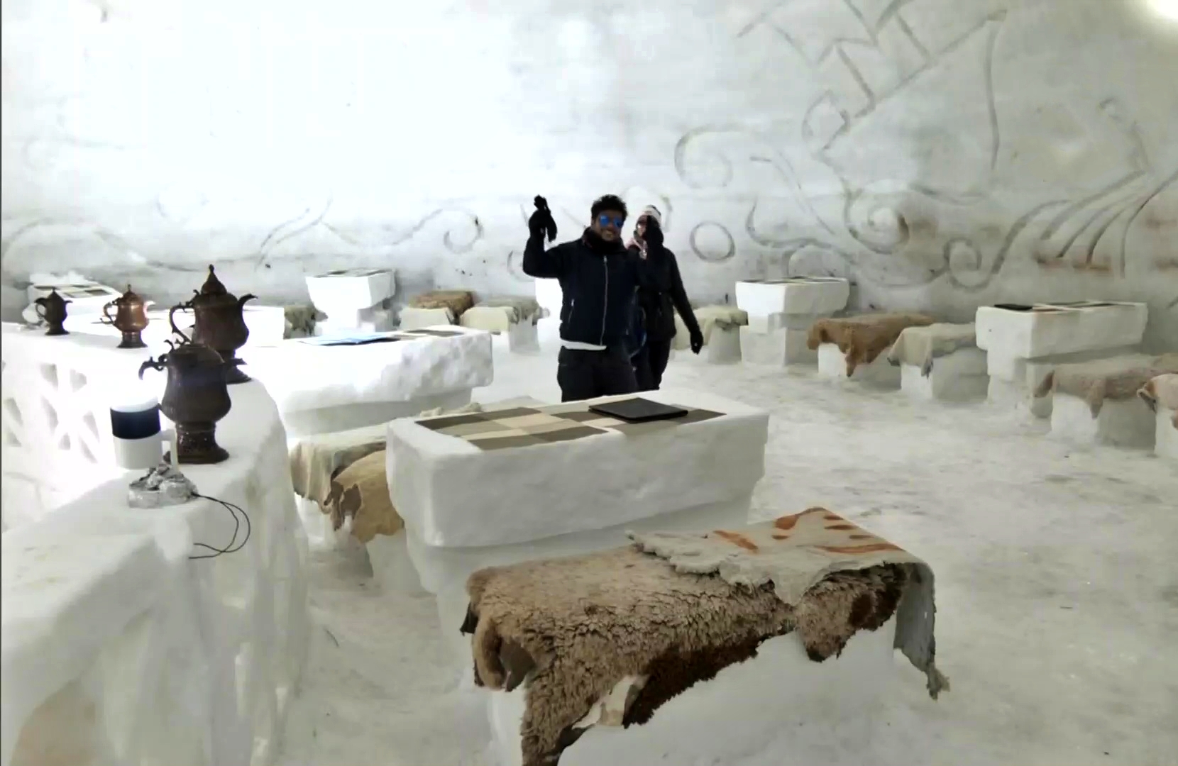 world largest Igloo cafe in Gulmarg, world largest Igloo cafe in Jammu and Kashmir, Igloo cafe news, ಗುಲ್ಮಾರ್ಗ್​ದಲ್ಲಿದೆ ಪ್ರಪಂಚದ ಅತಿದೊಡ್ಡ  ಇಗ್ಲೂ ಕೆಫೆ, ಜಮ್ಮಕಾಶ್ಮೀರದಲ್ಲಿದೆ ಪ್ರಪಂಚದ ಅತಿದೊಡ್ಡ  ಇಗ್ಲೂ ಕೆಫೆ, ಇಗ್ಲೂ ಕೆಫೆ ಸುದ್ದಿ,