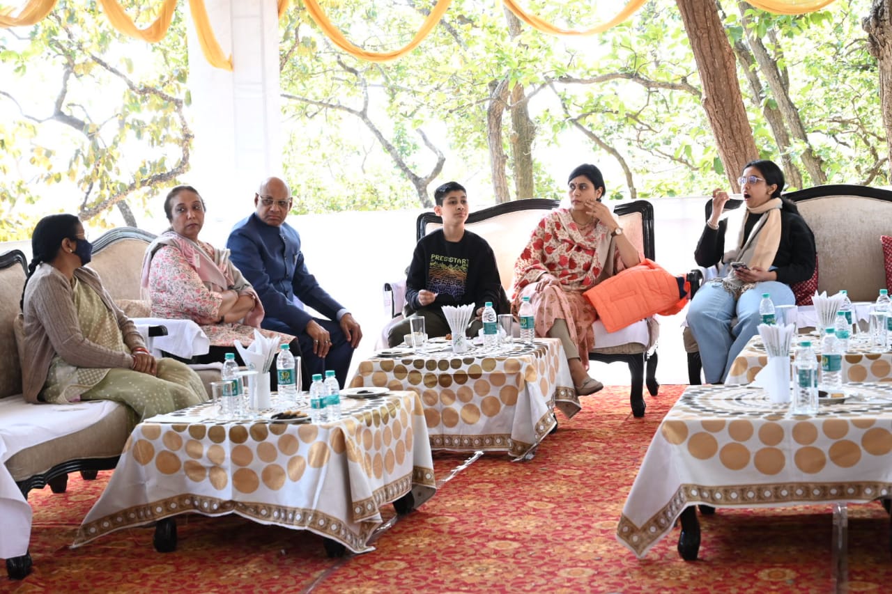 Jharkhand Governor Ramesh Bais Visited Jonha Falls with family in Ranchi