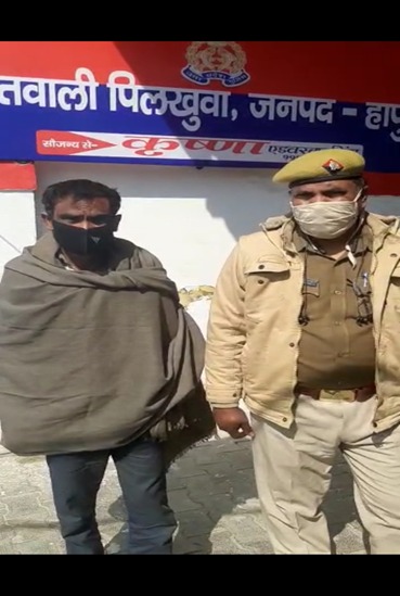 पुलिस ने ओवैसी के हमलावरों को हथियार सप्लाई करने वाले आरोपी को गिरफ्तार किया.