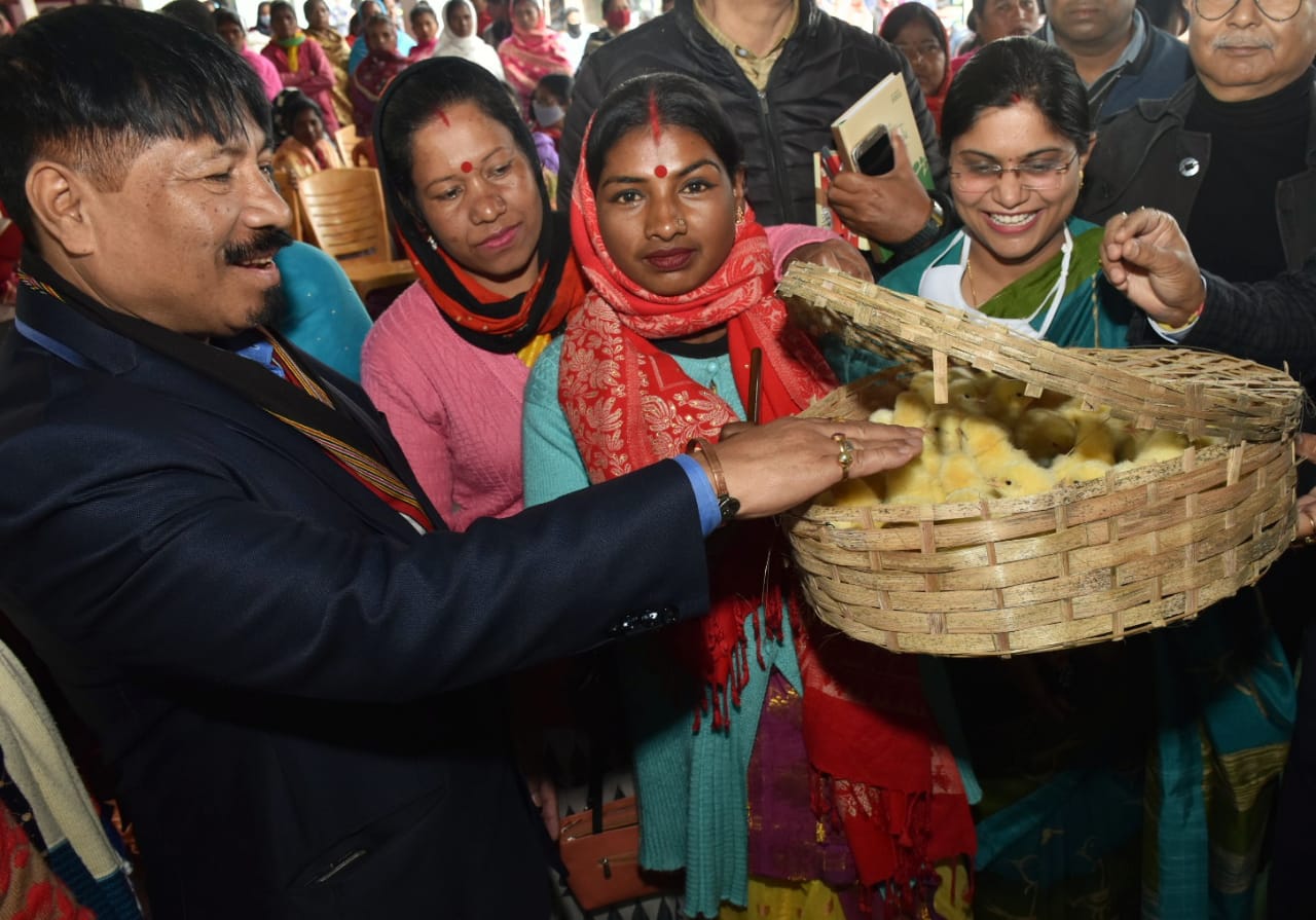 Minister Atul Bora distributed poultry to 250 women beneficiaries