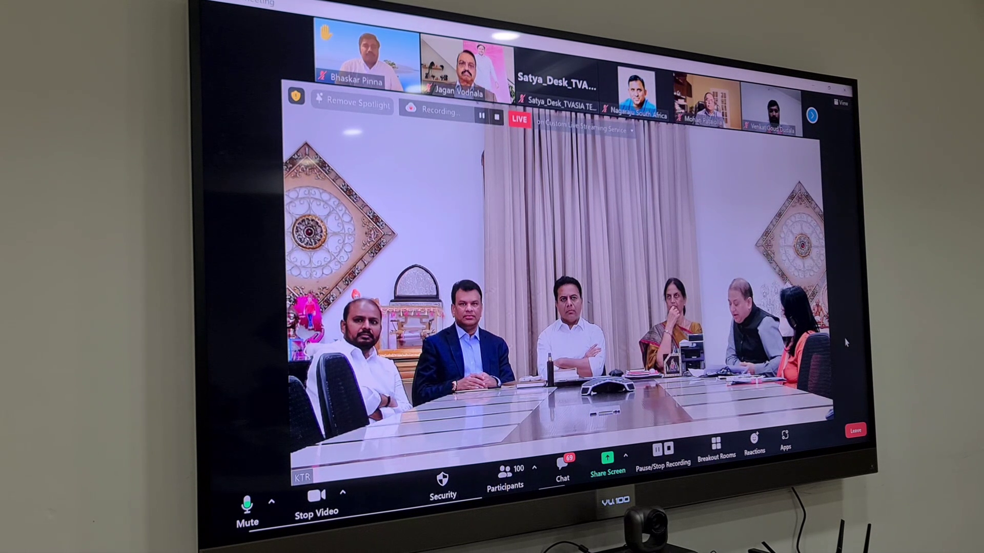 minister ktr and sabitha indra reddy virtual meeting with NRIs about Mana Ooru Mana Badi