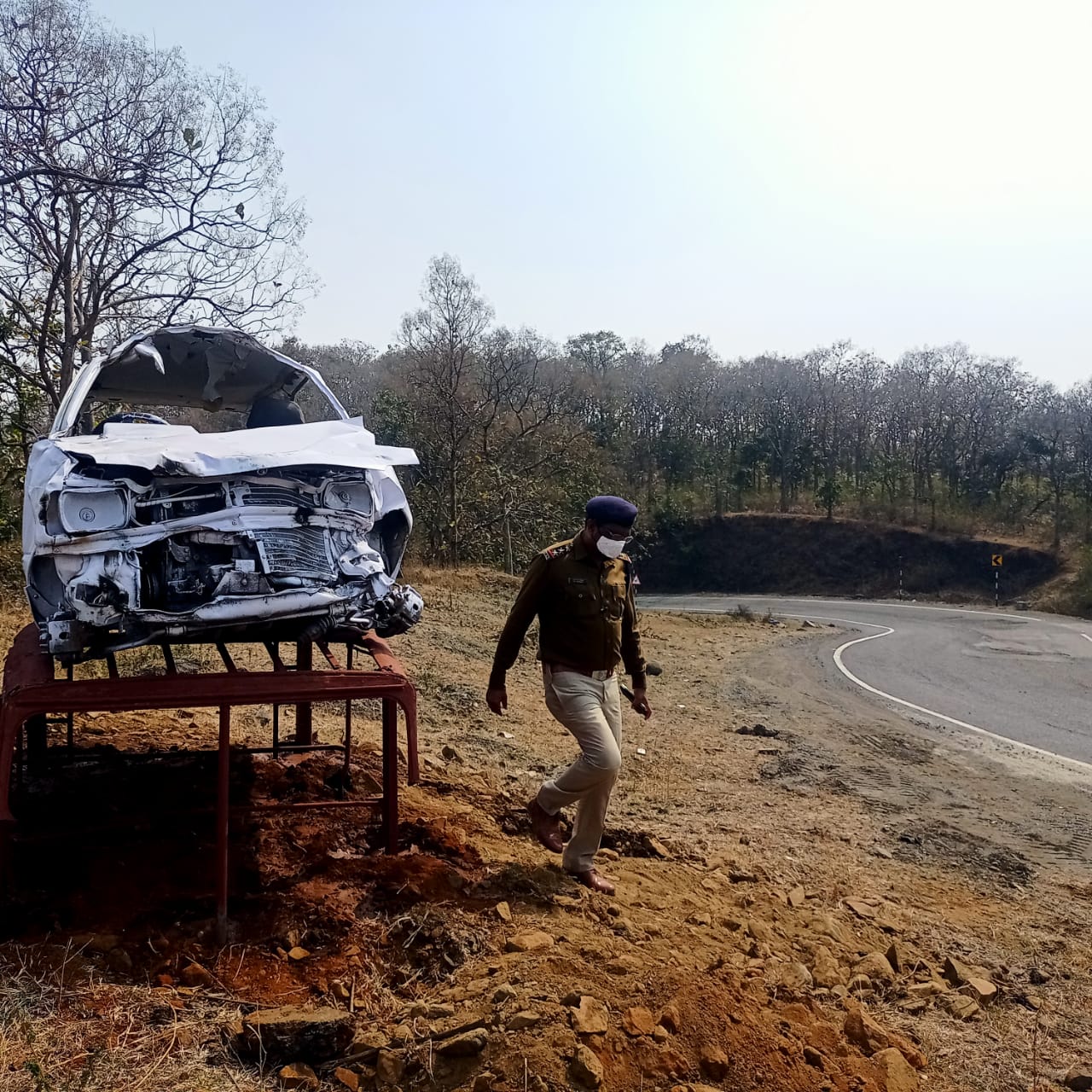 Exhibition of crashed vehicles will give message