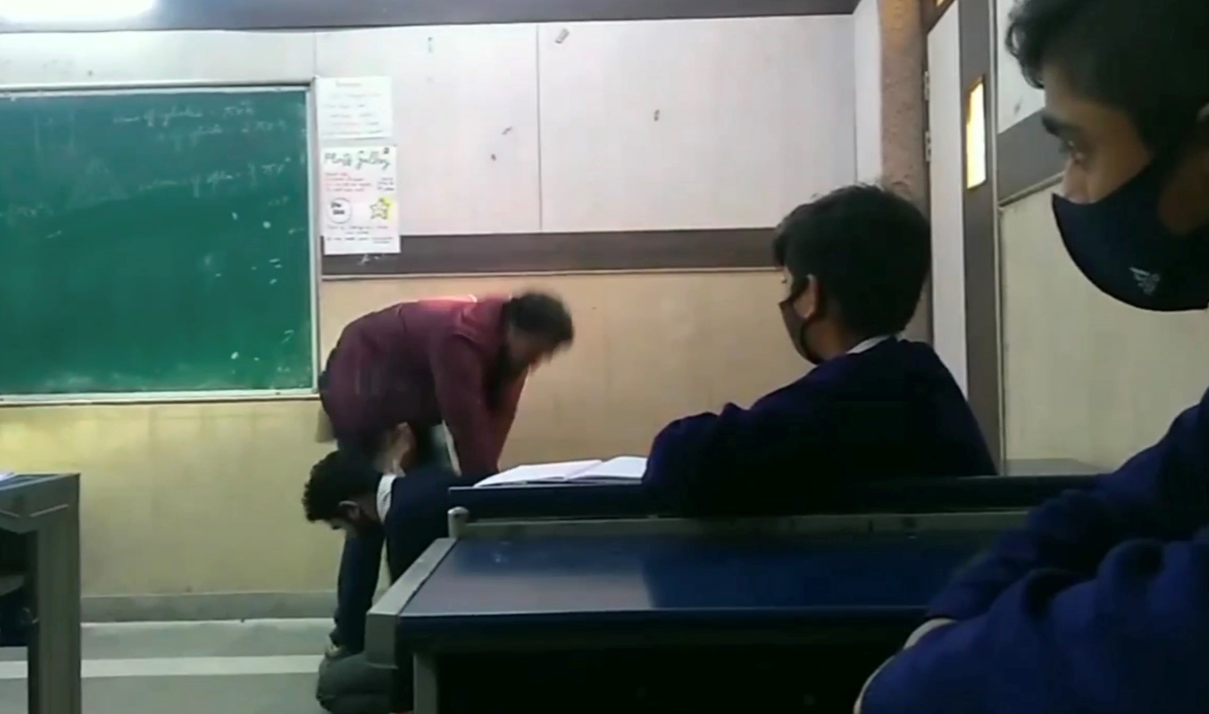 video-of-student-beating-goes-viral-bjp-leader-made-serious-allegations-against-kejriwal-government