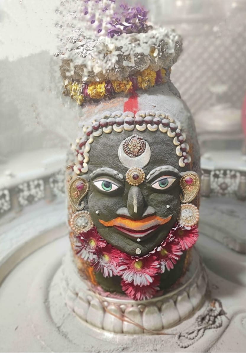 Ujjain Mahakaleshwar temple Baba Mahakal makeup on 25 Feb 2022