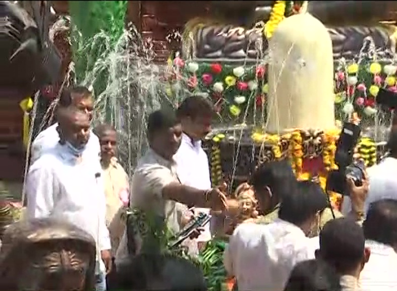 Harish rao at Edupayala