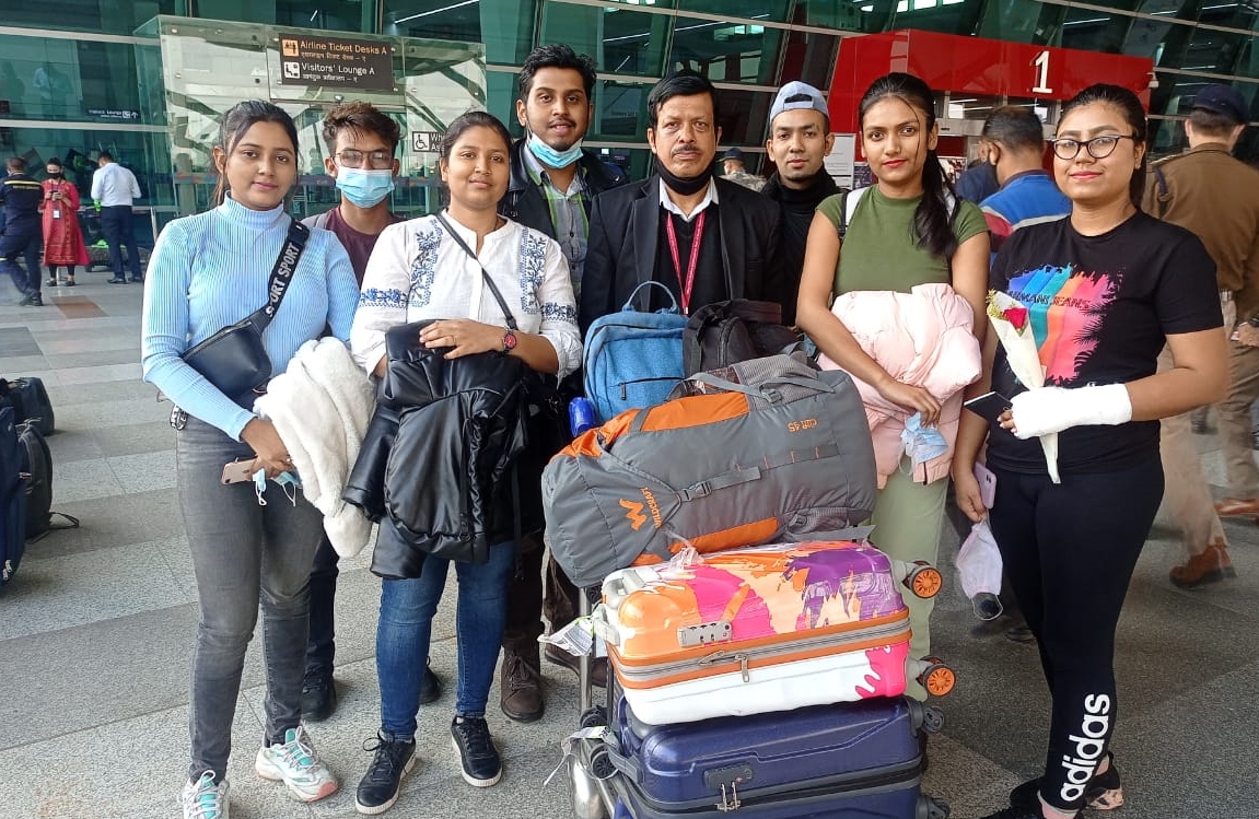 13-students-of-assam-arrived-in-new-delhi-from-ukraine