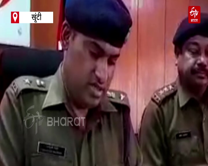 four-plfi-naxalites-arrested-with-weapon-in-khunti