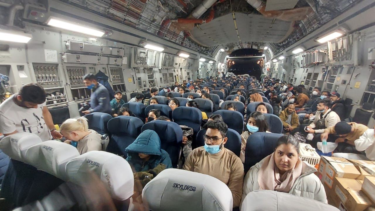 IAF ची तीन C-17 हेवी लिफ्ट मध्ये भारतीय