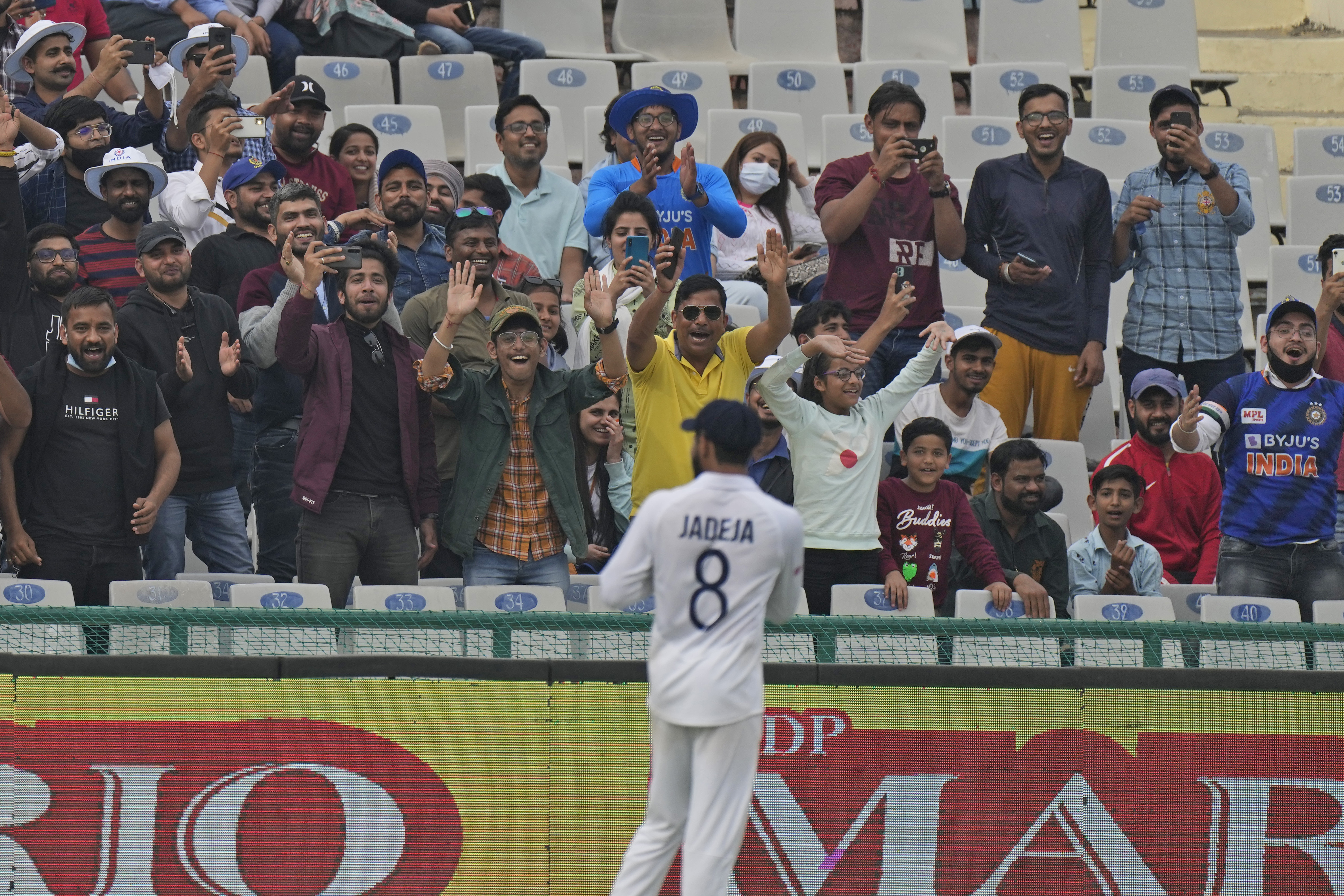 jadeja cheering fans