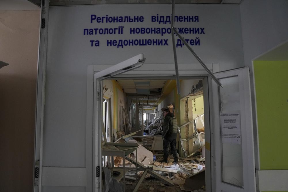 pregnant-woman-baby-die-after-russia-bombed-maternity-ward