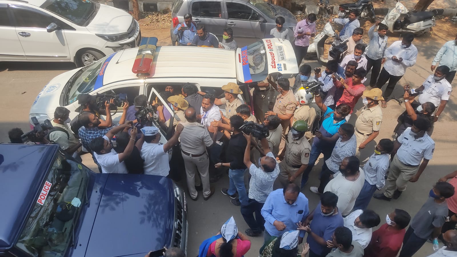 bbmp-filled-pothole-in-yelahanka