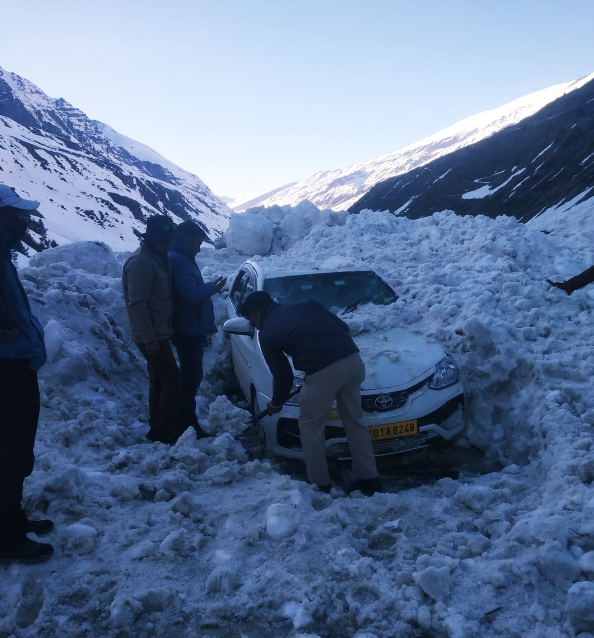 Avalanche in lahaul spiti