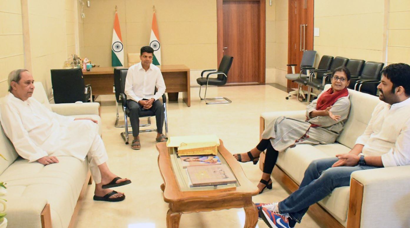 Comedy king Kapil Sharma meets with Odisha CM Naveen Patnaik